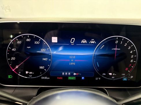 Used 2025 Mercedes-Benz GLC 350e GLC 350e w/ Driver Assistance Package image 14