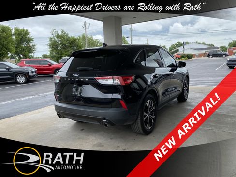 Used 2022 Ford Escape SE w/ SE Sport Appearance Package FWD image 6