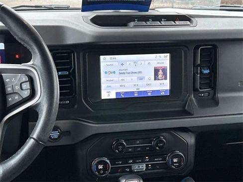 Certified 2023 Ford Bronco Black Diamond image 15