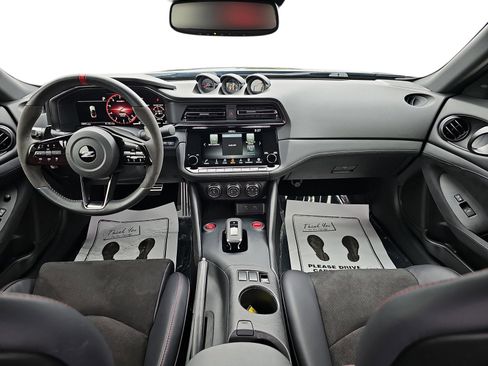Used 2024 Nissan Z NISMO w/ Floor Mat Package image 9