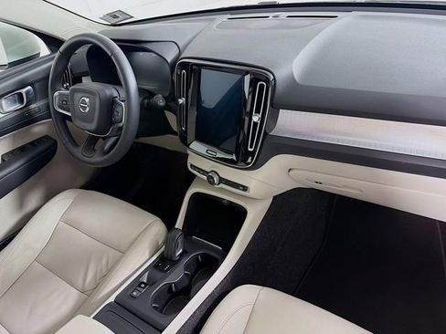 Used 2019 Volvo XC40 T5 Momentum AWD/4WD image 33