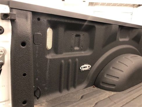 Used 2022 Ford F250 XLT w/ Black Appearance Package image 9