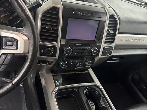 Used 2019 Ford F250 Lariat w/ Chrome Package image 19