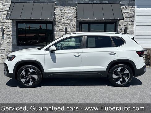 Used 2026 Volkswagen Taos SE AWD/4WD image 4