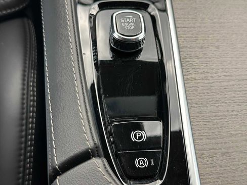 Certified 2024 Volvo XC90 T8 Ultimate w/ Protection Package AWD/4WD image 31