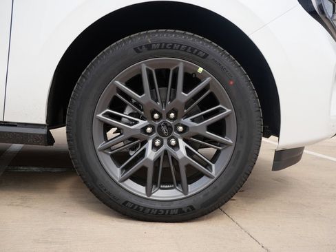 New 2027 Ford Expedition Max Platinum w/ Stealth Appearance Package AWD/4WD image 8
