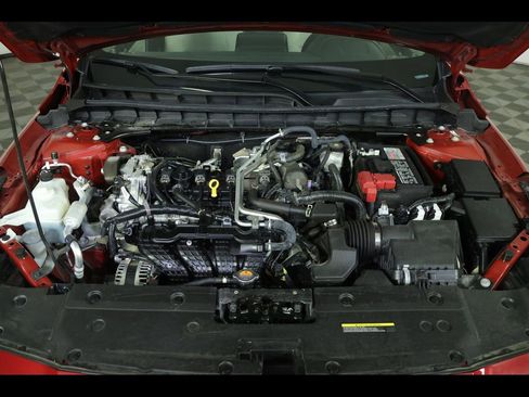 Used 2025 Nissan Altima 2.5 SV image 16