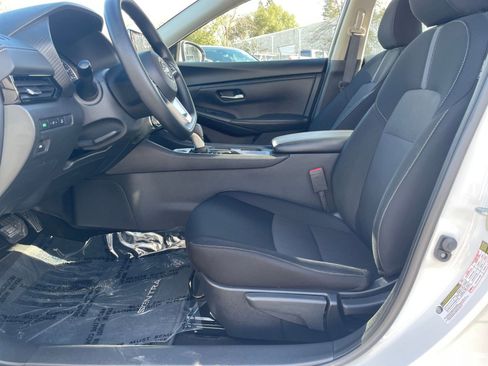 Used 2025 Nissan Sentra SV image 24