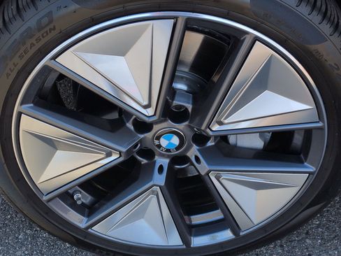 Used 2025 BMW i4 xDrive40i image 13