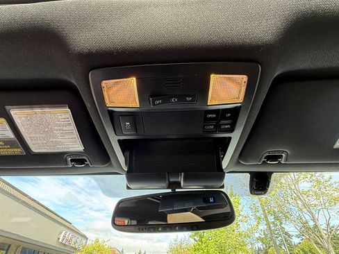 Used 2017 Toyota Tacoma Limited w/ Tow Package AWD/4WD image 43