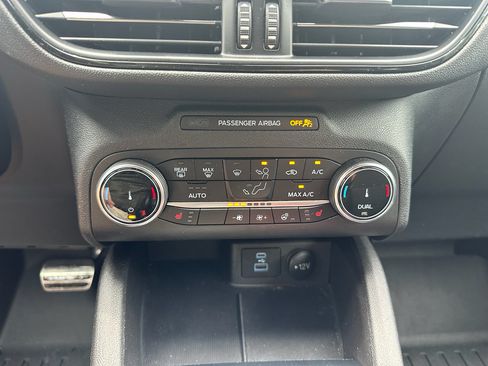 Used 2023 Ford Escape ST-Line AWD/4WD image 16