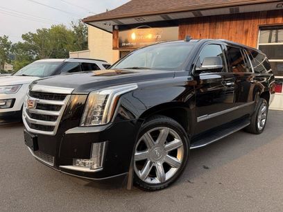 Used 2017 Cadillac Escalade ESV Luxury