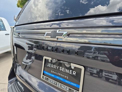 Certified 2022 Chevrolet Tahoe RST w/ Luxury Package AWD/4WD image 14