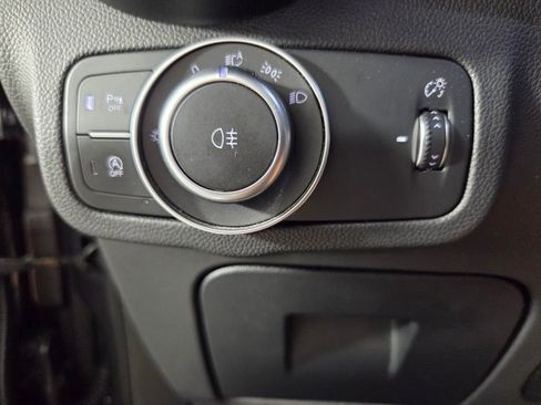 Used 2023 Alfa Romeo Stelvio Veloce AWD/4WD image 19