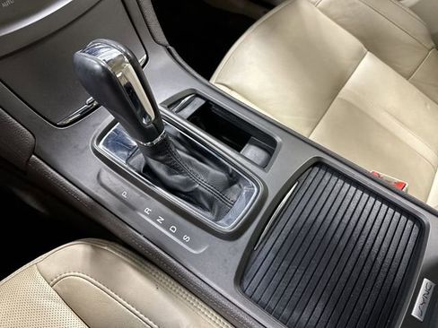 Used 2016 Lincoln MKS FWD image 31