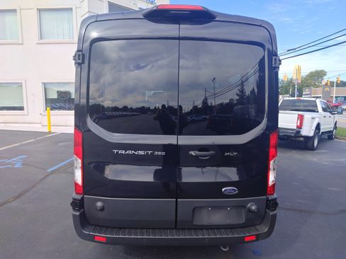 Used 2024 Ford Transit 350 XLT image 4