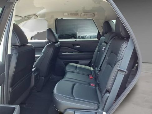 Certified 2023 Nissan Pathfinder SL AWD/4WD image 6