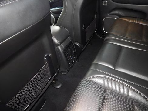 Used 2020 Jeep Grand Cherokee SRT image 20