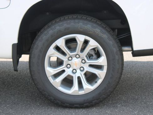 New 2026 Chevrolet Silverado 1500 LTZ w/ LTZ Premium Package AWD/4WD image 21