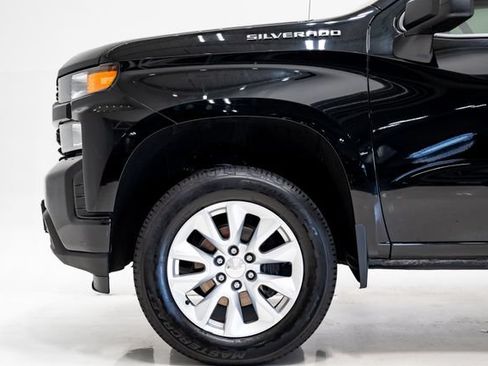Used 2021 Chevrolet Silverado 1500 Custom AWD/4WD image 25