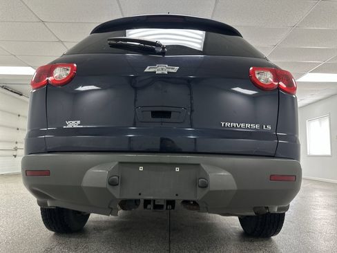 Used 2012 Chevrolet Traverse LS FWD image 29