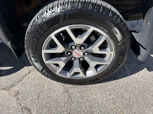 Used 2017 GMC Sierra 1500 SLT AWD/4WD image 31