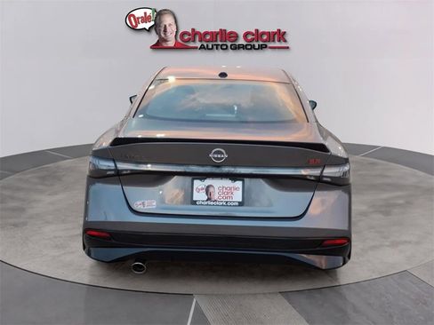 New 2026 Nissan Sentra SR w/ Floor Mat Package image 4