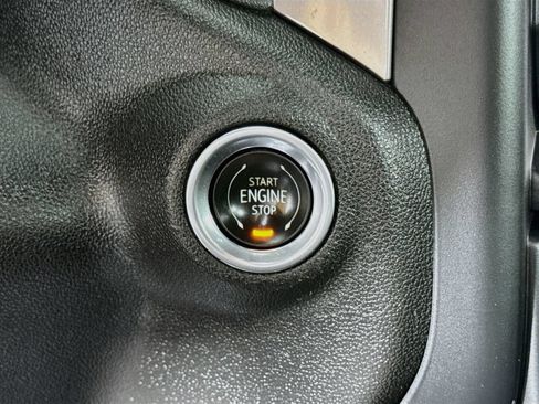 Used 2022 Chevrolet Silverado 1500 Custom AWD/4WD image 29