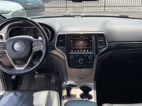 Used 2015 Jeep Grand Cherokee Overland AWD/4WD image 3
