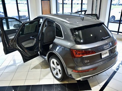 Used 2022 Audi Q5 2.0T Premium Plus w/ Premium Plus Package AWD/4WD image 8