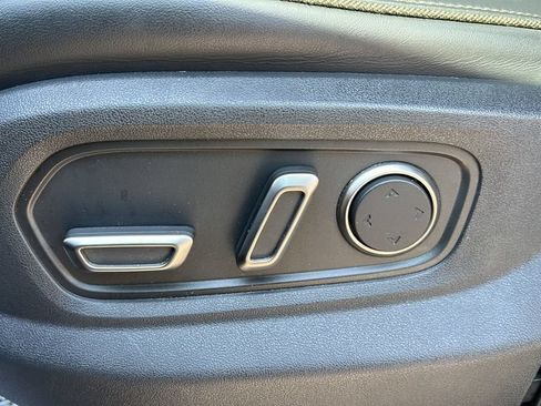 Used 2025 Rivian R1T Adventure Dual AWD/4WD image 16