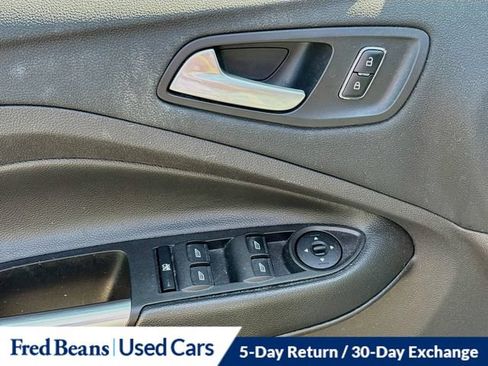 Used 2016 Ford Escape SE w/ SE Cold Weather Package AWD/4WD image 24