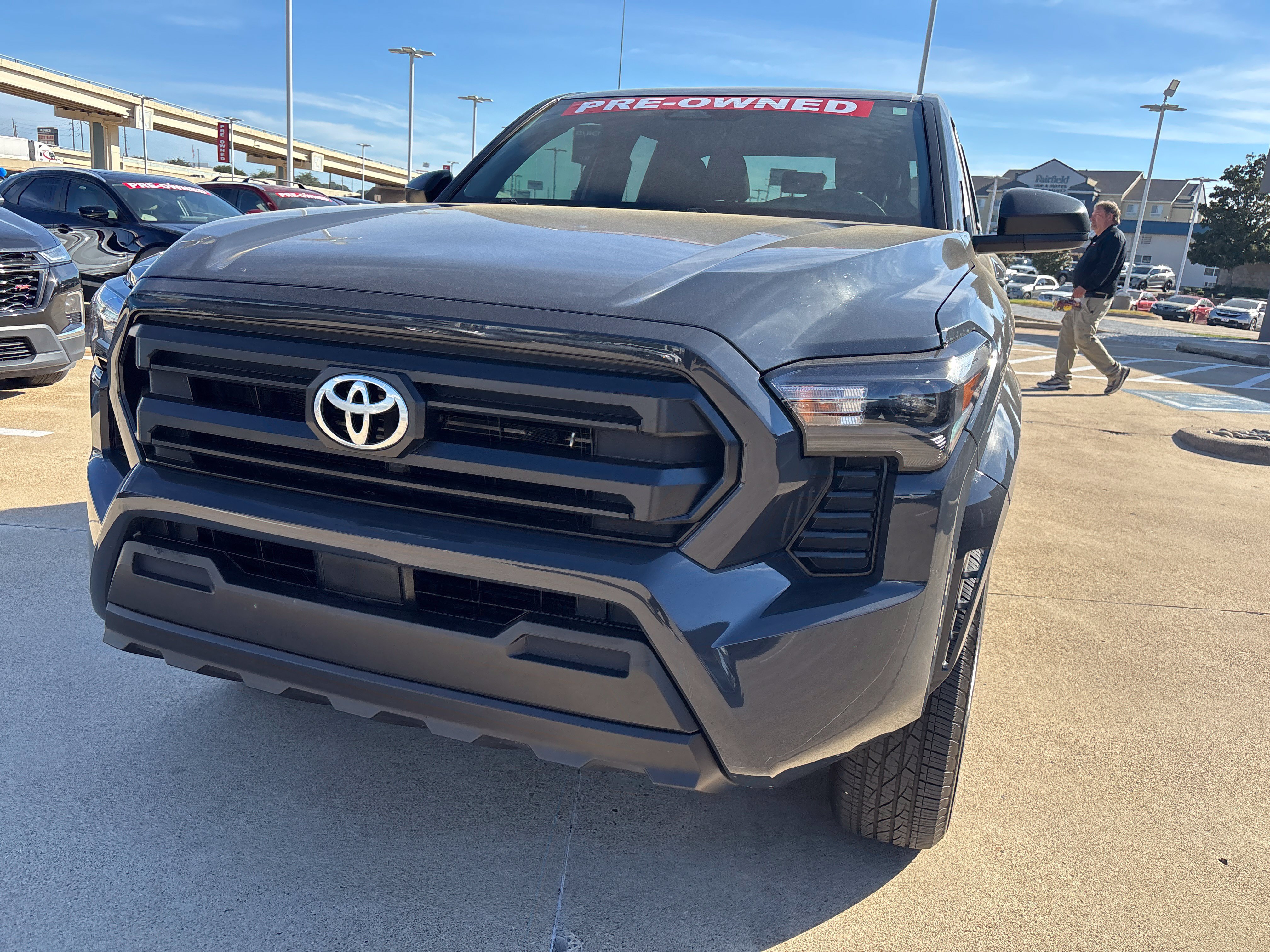 Used 2025 Toyota Tacoma SR RWD image 3