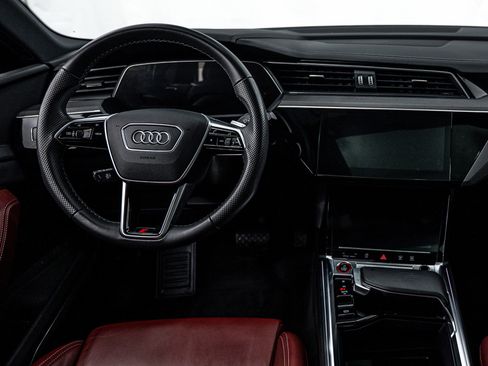 Certified 2023 Audi e-tron S Prestige w/ Prestige Package image 16