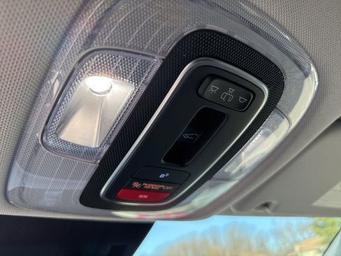 Used 2024 Hyundai Kona Limited image 18