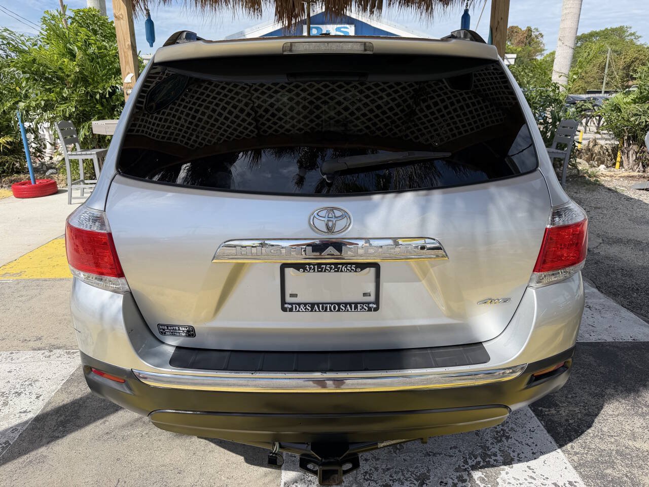 Used 2012 Toyota Highlander SE AWD/4WD image 6