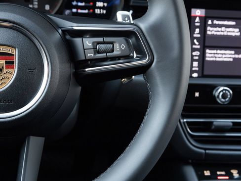 Certified 2026 Porsche Macan AWD/4WD image 16