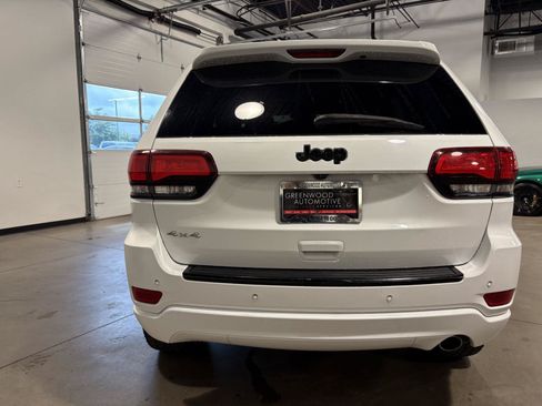 Used 2017 Jeep Grand Cherokee Altitude AWD/4WD image 48
