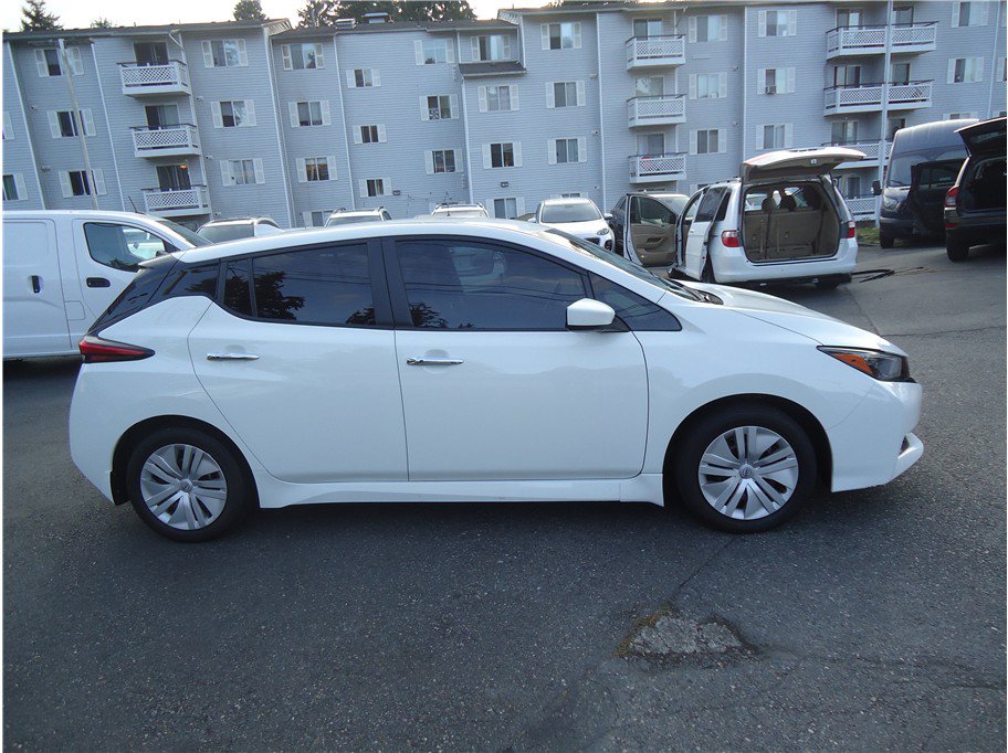 Used 2025 Nissan Leaf S FWD image 5