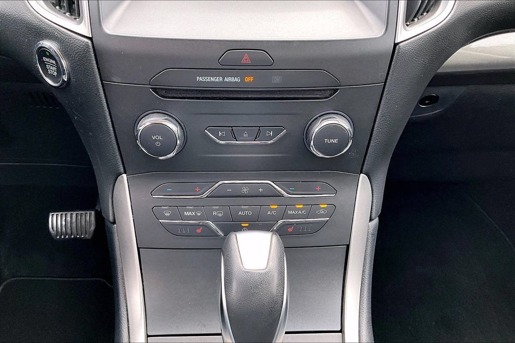 Used 2017 Ford Edge SEL w/ Equipment Group 201A FWD image 31