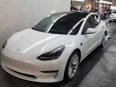 Used 2022 Tesla Model 3 Long Range AWD/4WD image 4