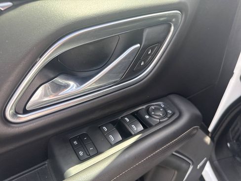 Used 2021 GMC Yukon SLT RWD image 13