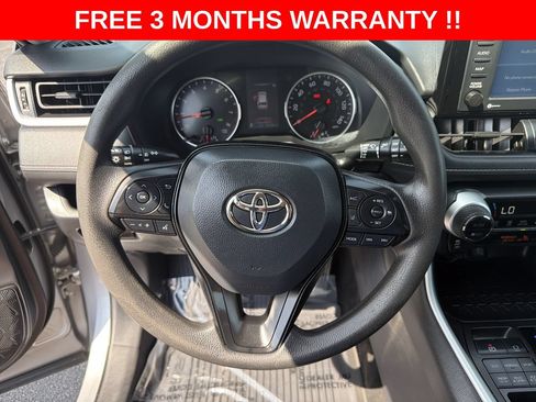 Used 2021 Toyota RAV4 XLE AWD/4WD image 15