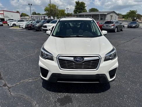 Used 2019 Subaru Forester Premium w/ All-Weather Package AWD/4WD image 9