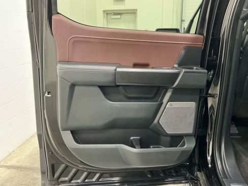 Used 2021 Ford F150 Lariat w/ Equipment Group 502A High image 22