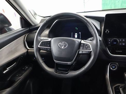 Used 2024 Toyota Grand Highlander Limited image 14