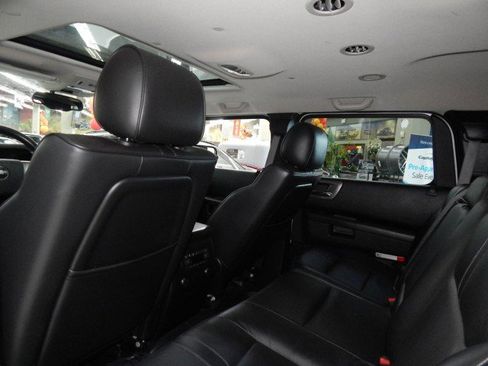 Used 2009 HUMMER H2 image 28