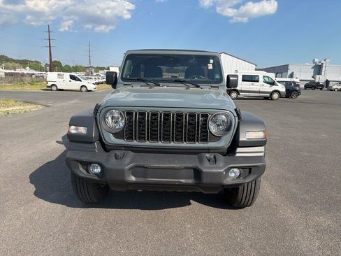 Used 2024 Jeep Wrangler Sport S AWD/4WD image 8