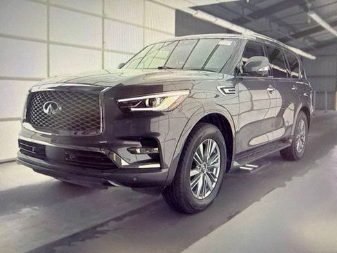 Used 2022 INFINITI QX80 Luxe w/ Cargo Package AWD/4WD image 2