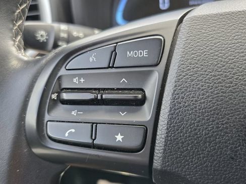 Used 2024 Hyundai Venue SEL FWD image 22